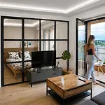 Vacatella - Les Pins Ensoleilles, Contemporain Avec Balcon Et Apercu Apartment *