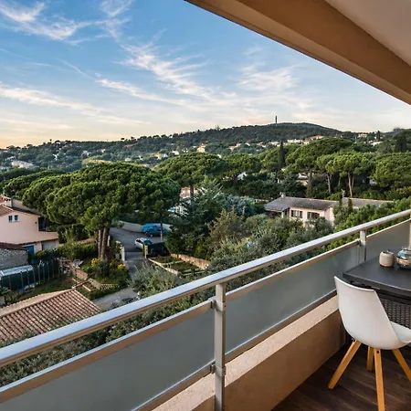 Apartment Vacatella - Les Pins Ensoleilles, Contemporain Avec Balcon Et Apercu Sainte-Maxime